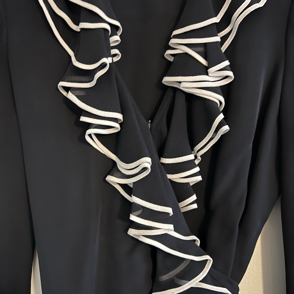 Dana Buchman Black Wrap Blouse Size: 6 Petite MSRP: $125.00 - Picture 4 of 6